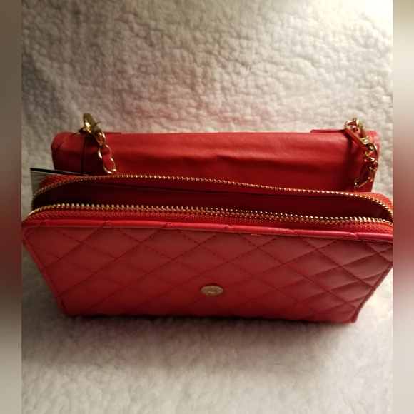🎀NWT Badgley Mischka Quilted Leather Wallet-on-chain. Color:Red.🌺 - Picture 5 of 9